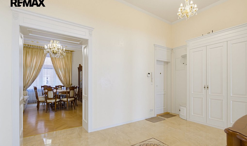 Prodej bytu 3+1 104 m², Karlovy Vary – náhled fotky 3