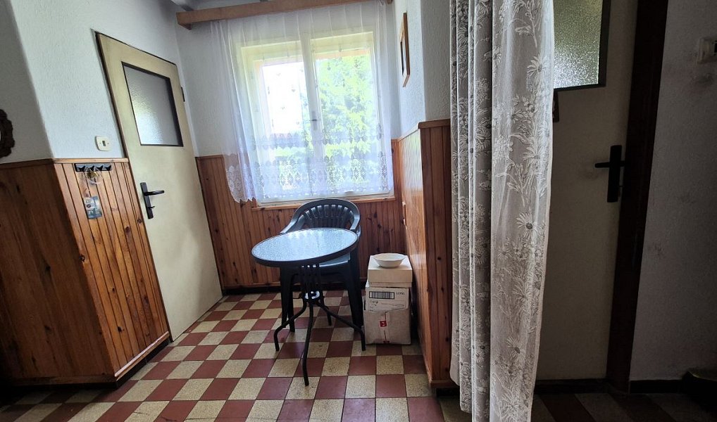 Prodej domu 239 m² s pozemkem 1 451 m², Zalužany – náhled fotky 16