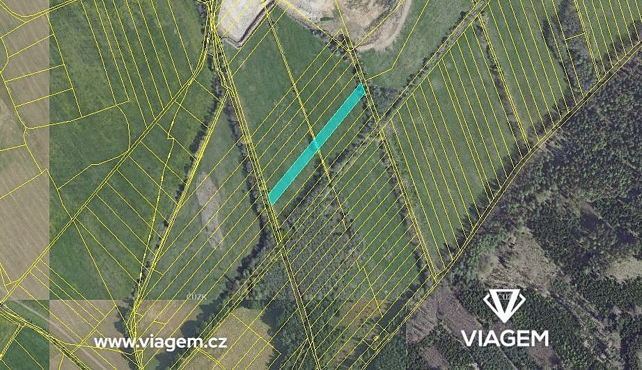 Prodej pole 842 m²