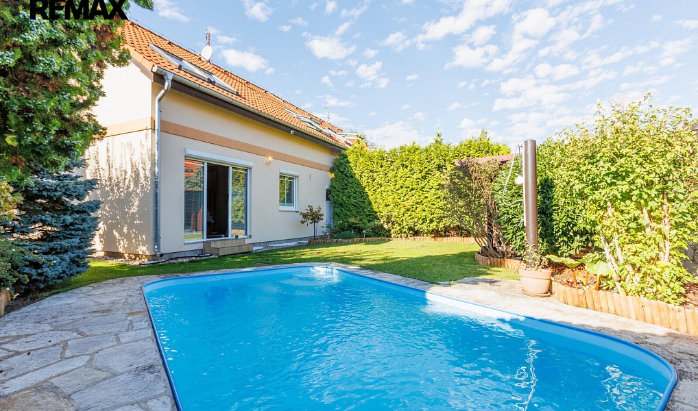 Prodej domu 126 m² s pozemkem 334 m², Praha – náhled fotky 42