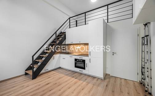 Pronájem bytu 2+kk 30 m², Kubánské náměstí, Praha 10 - Vršovice