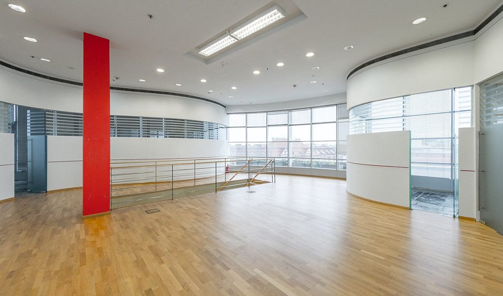 Pronájem kanceláře 387 m², Praha – náhled fotky 8