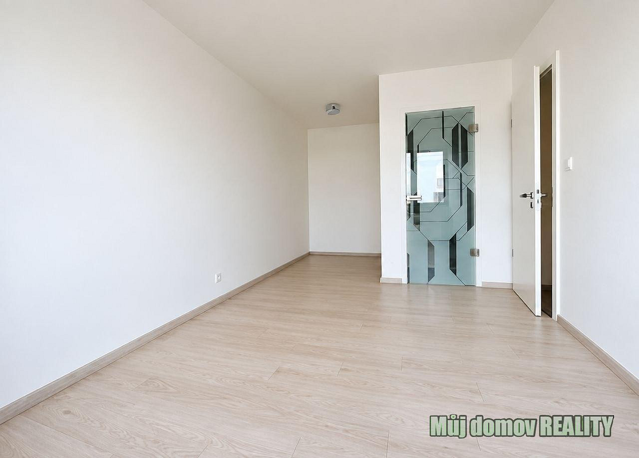 Pronájem bytu 4+kk 86 m² – fotografie 5
