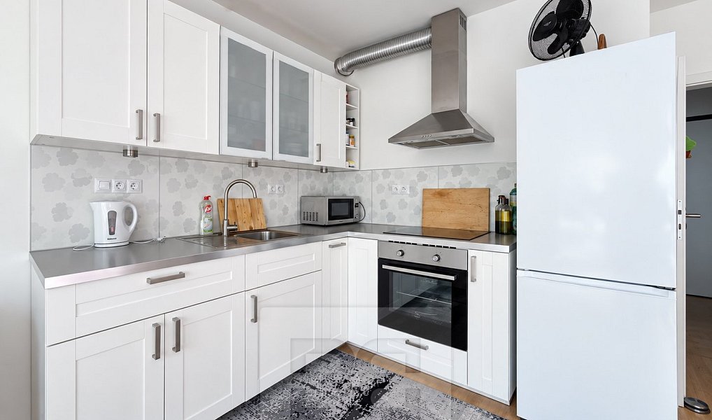 Pronájem bytu 1+kk 35 m², Praha – náhled fotky 13