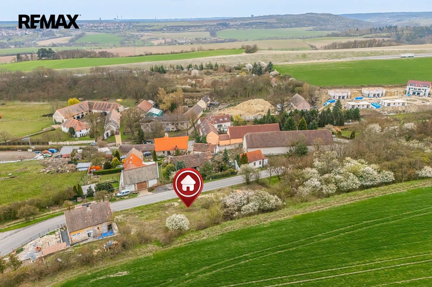 Prodej stavebního pozemku 778 m² – pohled 6
