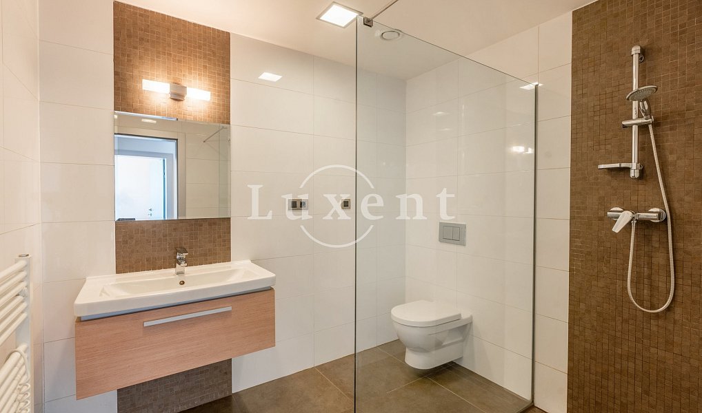 Prodej domu 261 m² s pozemkem 1 135 m², Tuchoměřice – náhled fotky 16