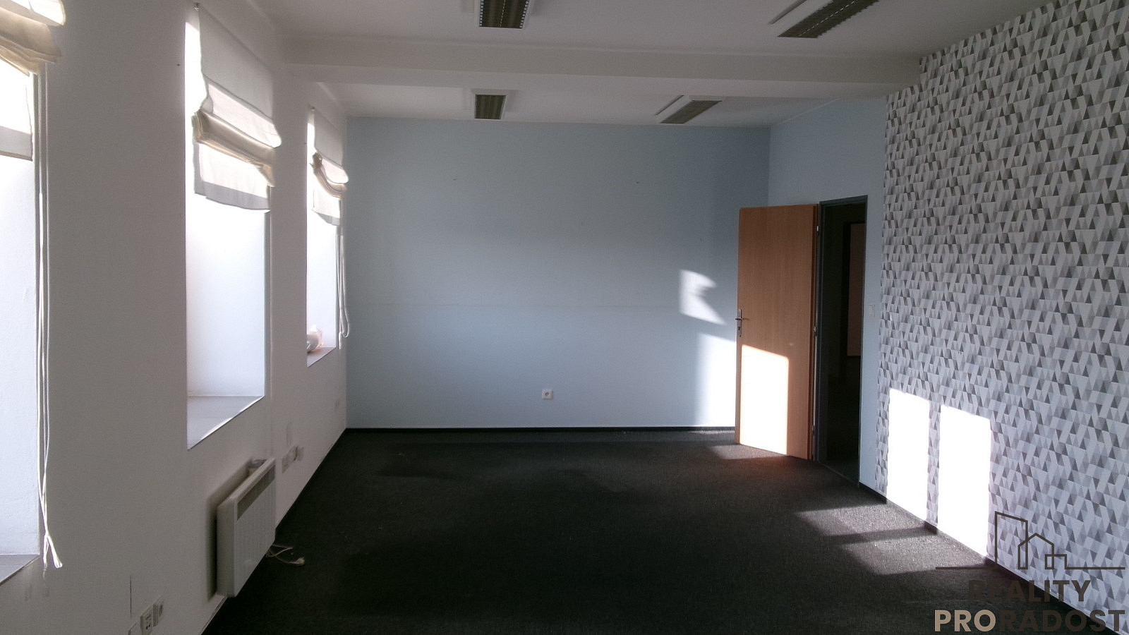 Pronájem kanceláře 630 m²