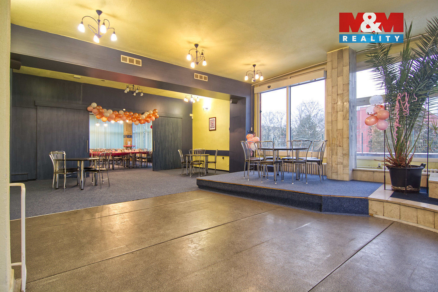Pronájem obchodních prostor 231 m² — photo 2