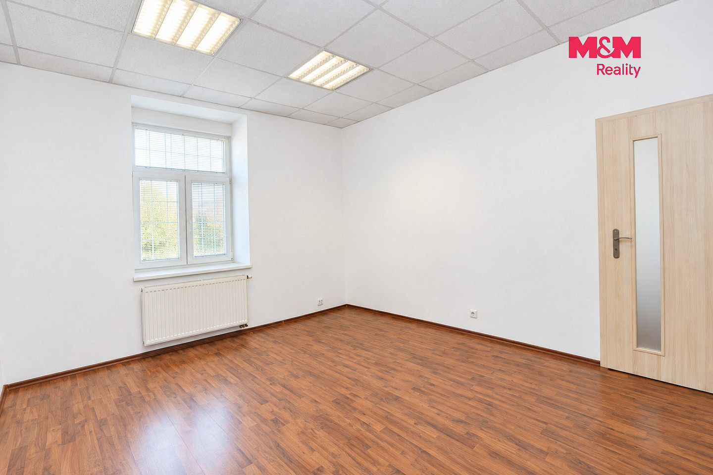 Pronájem obchodních prostor 56 m² – fotografie 4