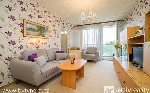 Prodej bytu 3+1 79 m², Na Skalkách, Neratovice, okres Mělník