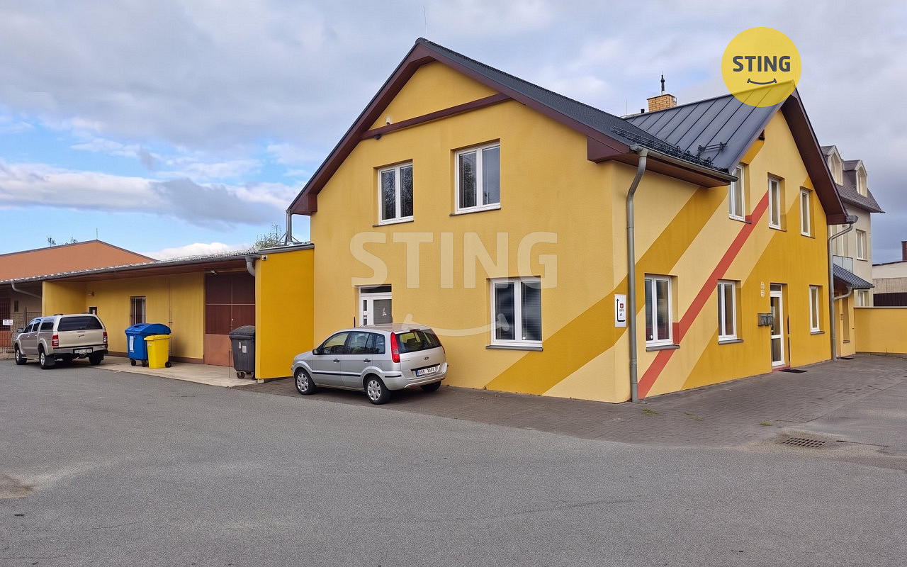 Pronájem kanceláře 404 m²