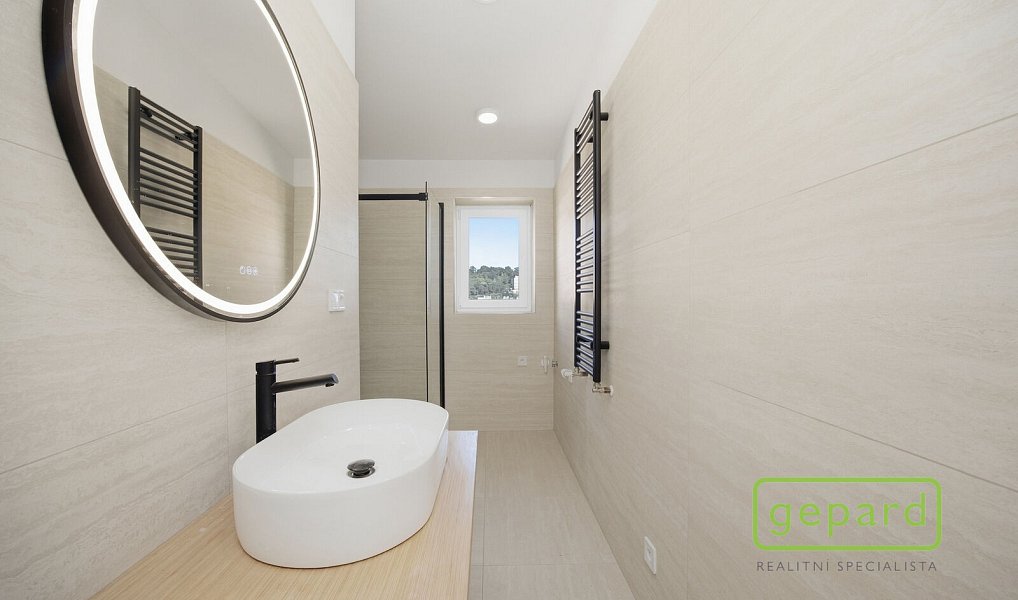 Prodej bytu 2+1 97 m², Praha – náhled fotky 31