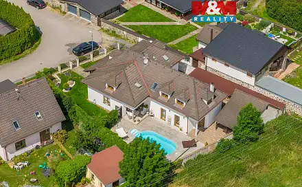 Prodej domu 360 m² s pozemkem 667 m², Za Klokočkou, Odolena Voda - Dolínek, okres Praha-východ