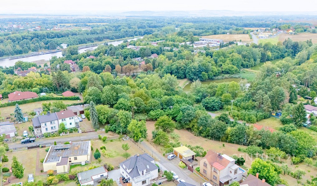 Prodej stavebního pozemku 994 m², Týnec nad Labem – náhled fotky 2