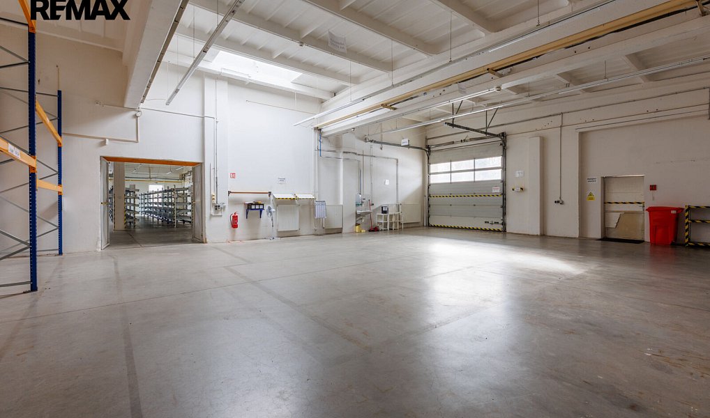 Pronájem skladovacích prostor 2 489 m², Chodová Planá – náhled fotky 6