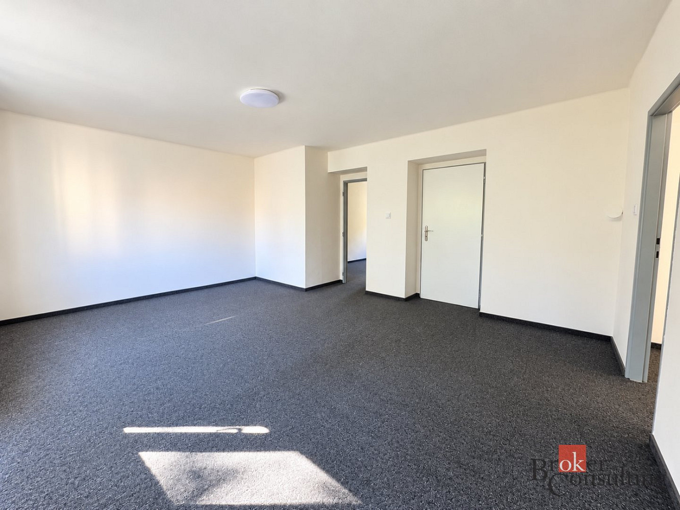 Pronájem bytu 2+1 62 m² – fotografie 4