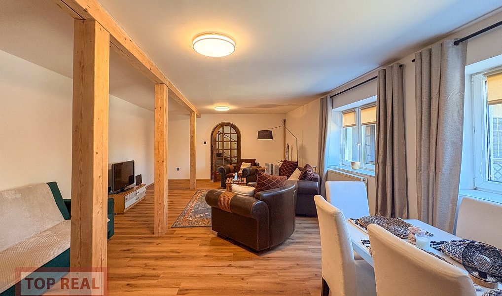 Prodej domu 245 m² s pozemkem 806 m², Holešov – náhled fotky 2