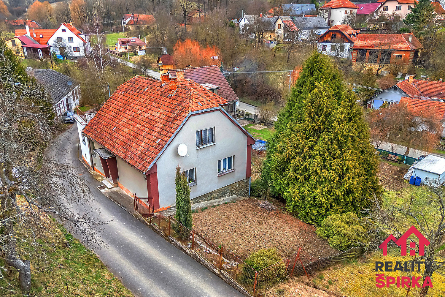 Prodej domu 165 m² s pozemkem 1 639 m² – fotografie 2