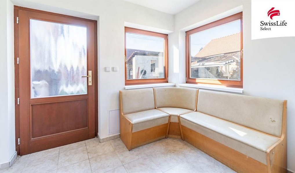 Prodej domu 240 m² s pozemkem 896 m², Kostomlátky – náhled fotky 9