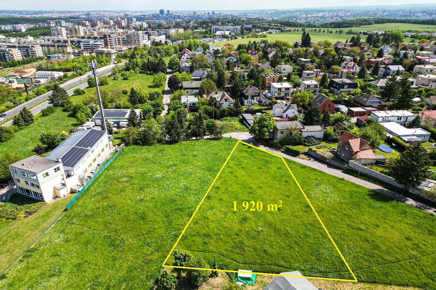 Prodej komerčního pozemku 1 920 m² – pohled 2