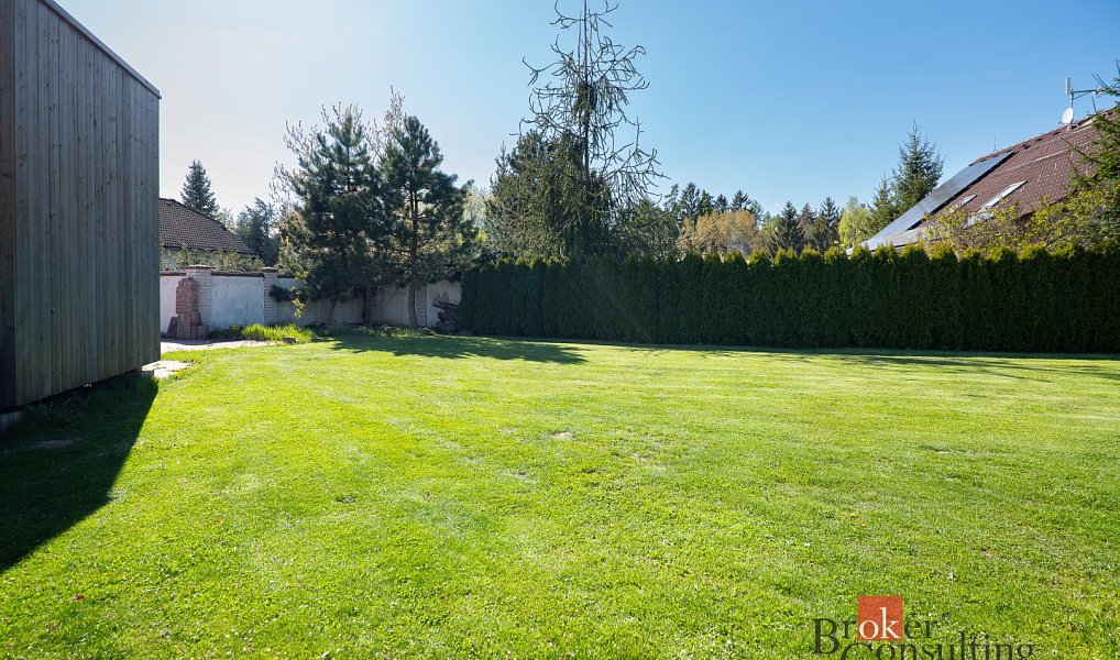 Prodej stavebního pozemku 1 306 m², Svojetice – náhled fotky 13