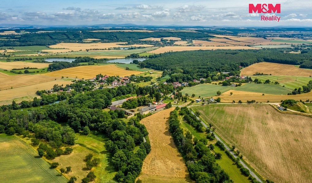 Prodej stavebního pozemku 1 810 m², Ujkovice – náhled fotky 2