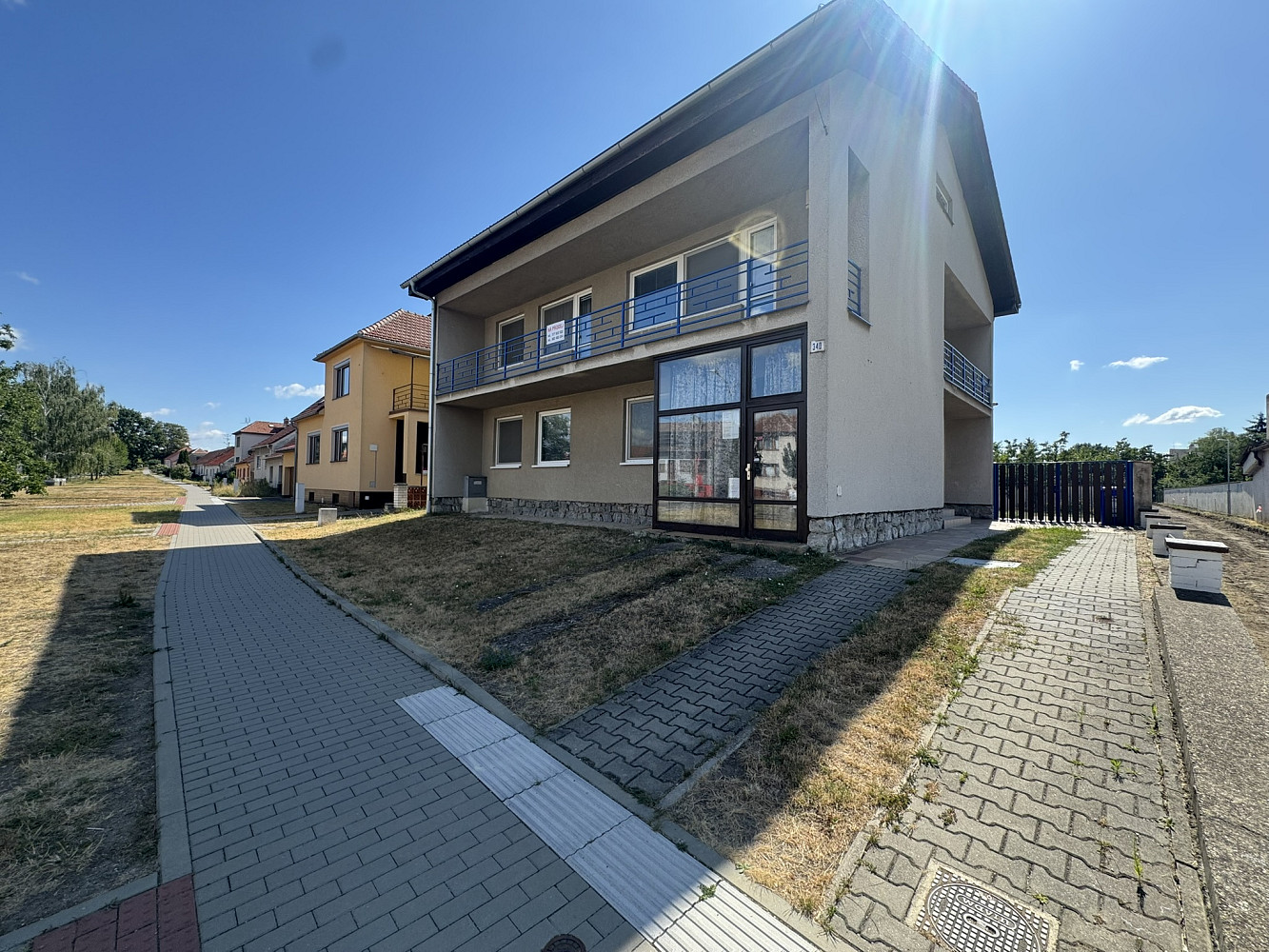 Prodej domu 214 m² s pozemkem 1 328 m²