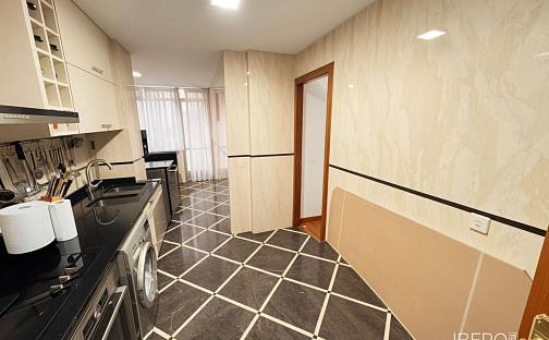 Prodej bytu 5+kk 130 m², Alcalá De Henares, Španělsko