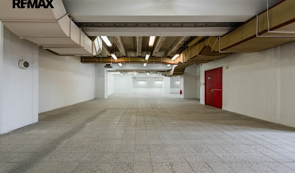 Pronájem výrobních prostor 1 696 m², Týn nad Vltavou – náhled fotky 12