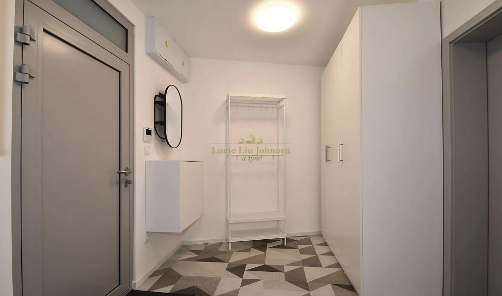 Prodej bytu 1+kk 30 m², Praha – náhled fotky 7