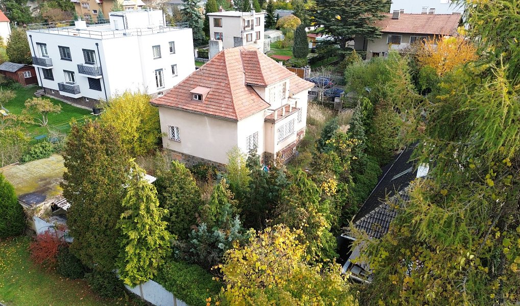 Prodej stavebního pozemku 957 m², Praha – náhled fotky 4