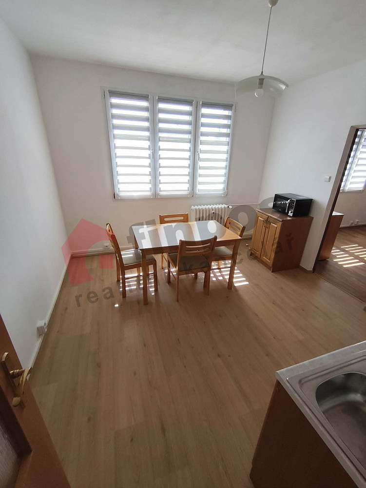 Pronájem bytu 1+1 36 m² – fotografie 3
