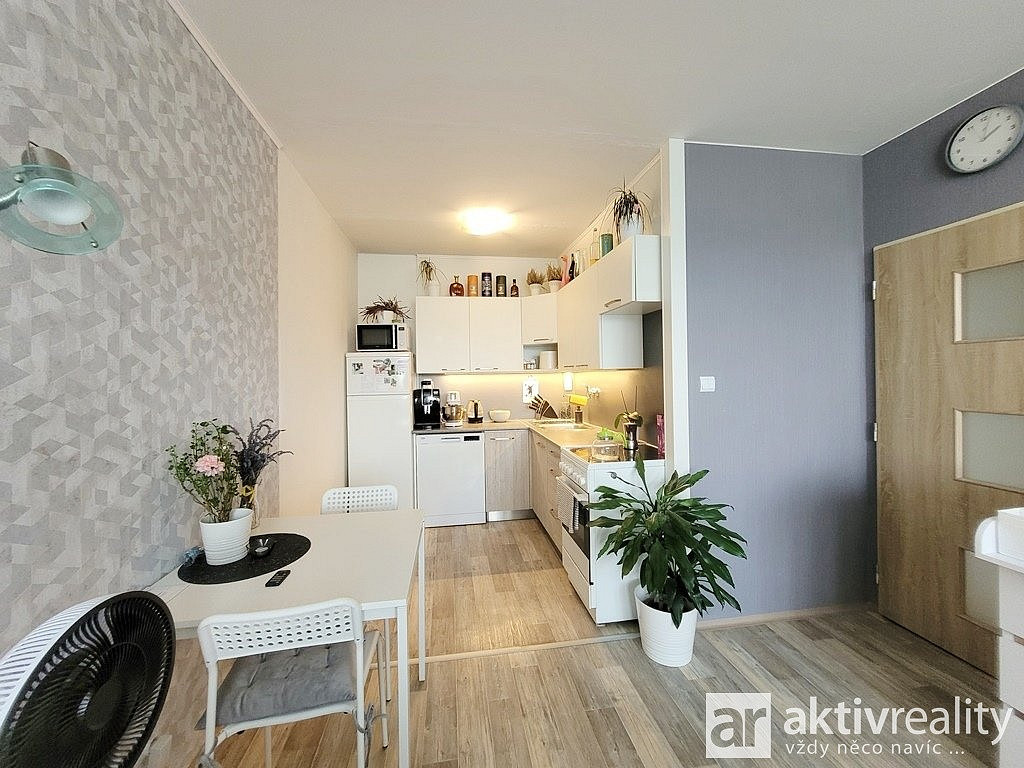Pronájem bytu 2+kk 40 m² — photo 2