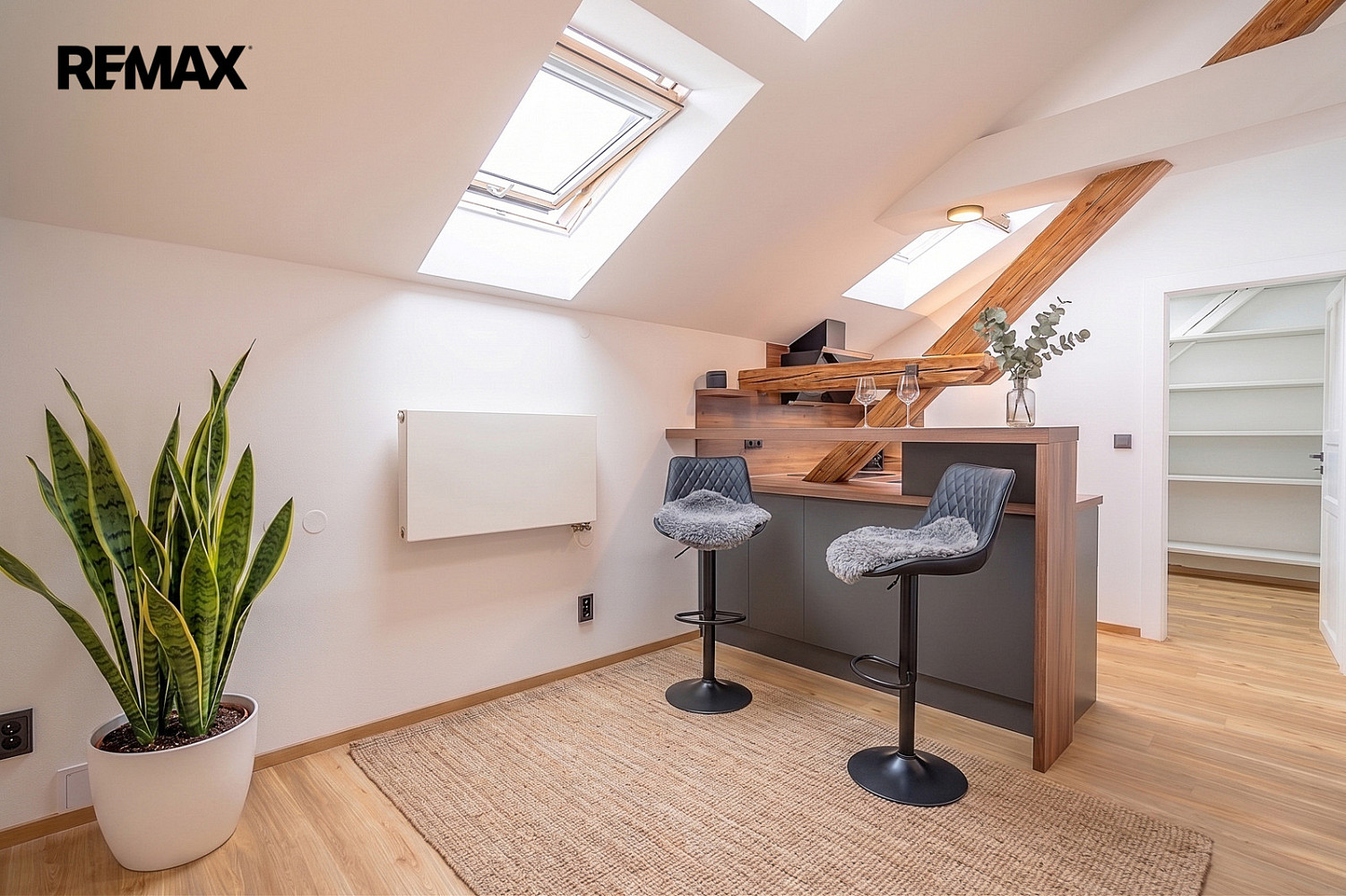 Pronájem bytu 2+kk 48 m² – pohled 6