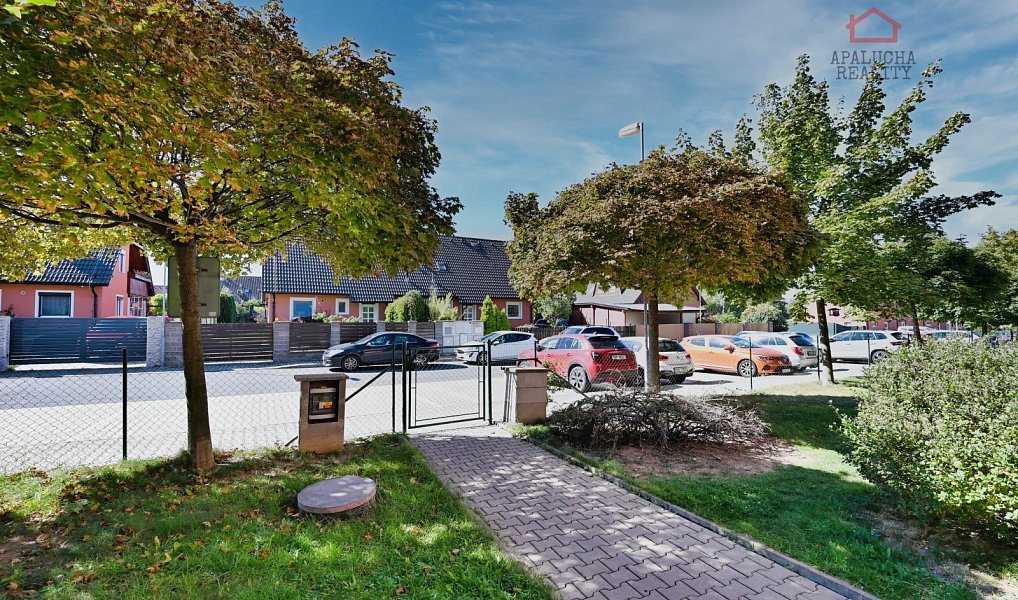 Prodej bytu 3+1 76 m², Nupaky – náhled fotky 15