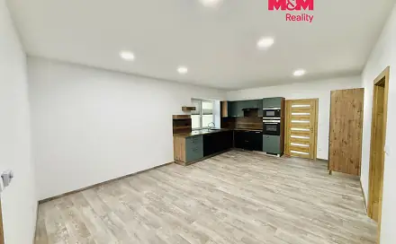 Pronájem domu 85 m² s pozemkem 426 m², Na Letné, Náchod