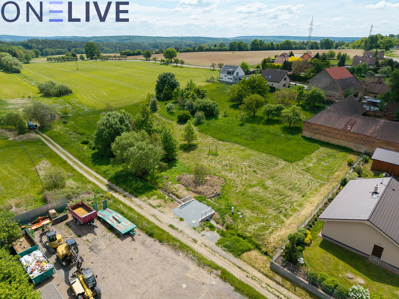 Prodej stavebního pozemku 1 307 m²