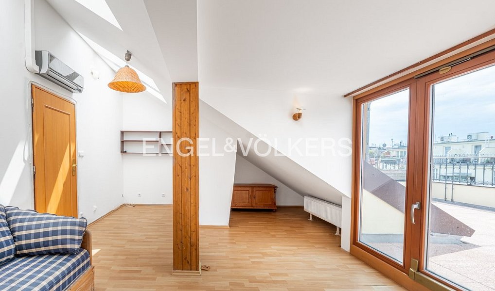 Pronájem bytu 4+kk 173 m², Praha – náhled fotky 12