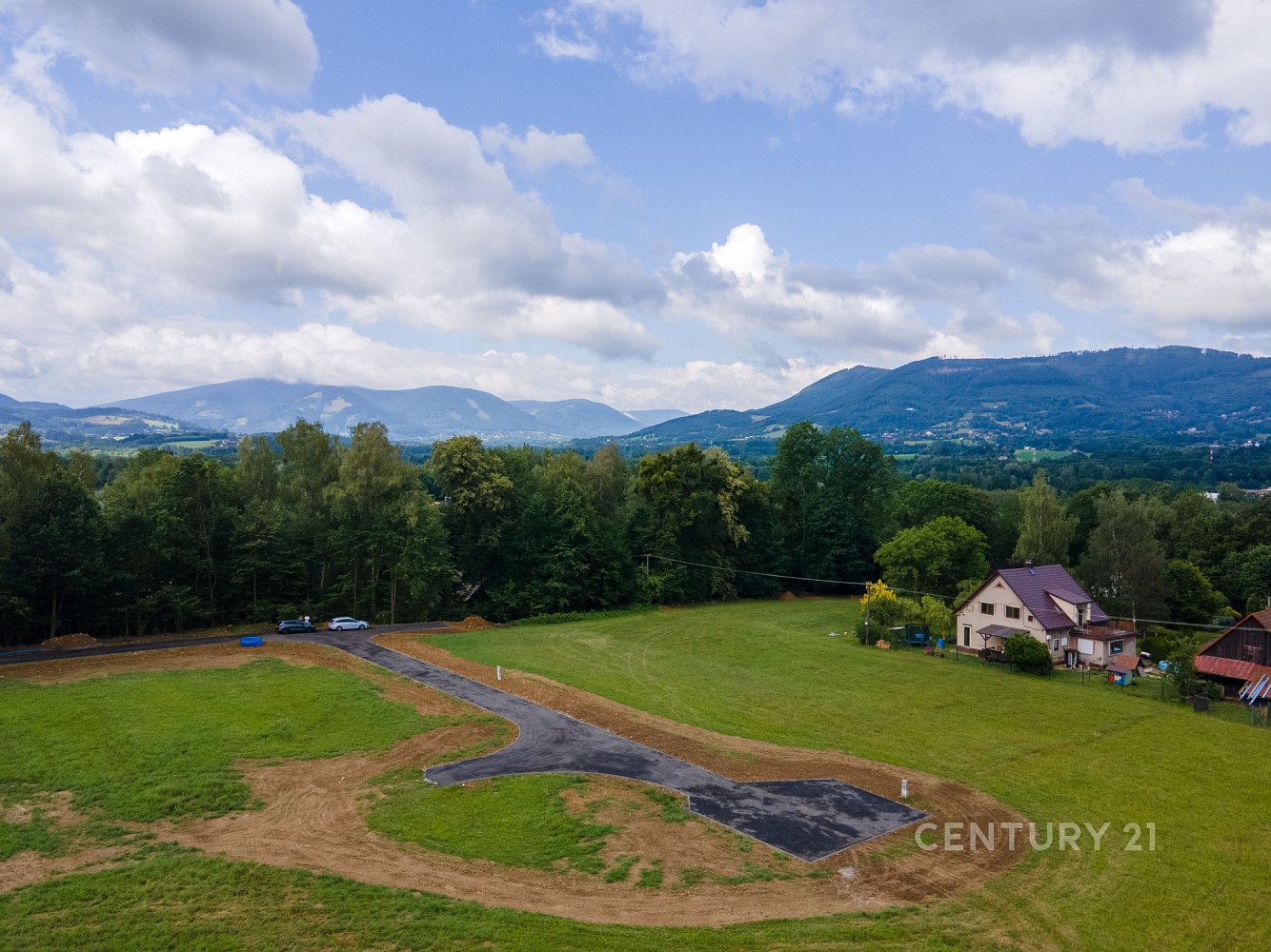 Prodej stavebního pozemku 1 046 m² – fotografie 2