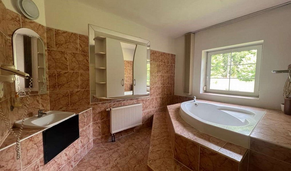 Prodej domu 246 m² s pozemkem 776 m², Nové Hamry – náhled fotky 28