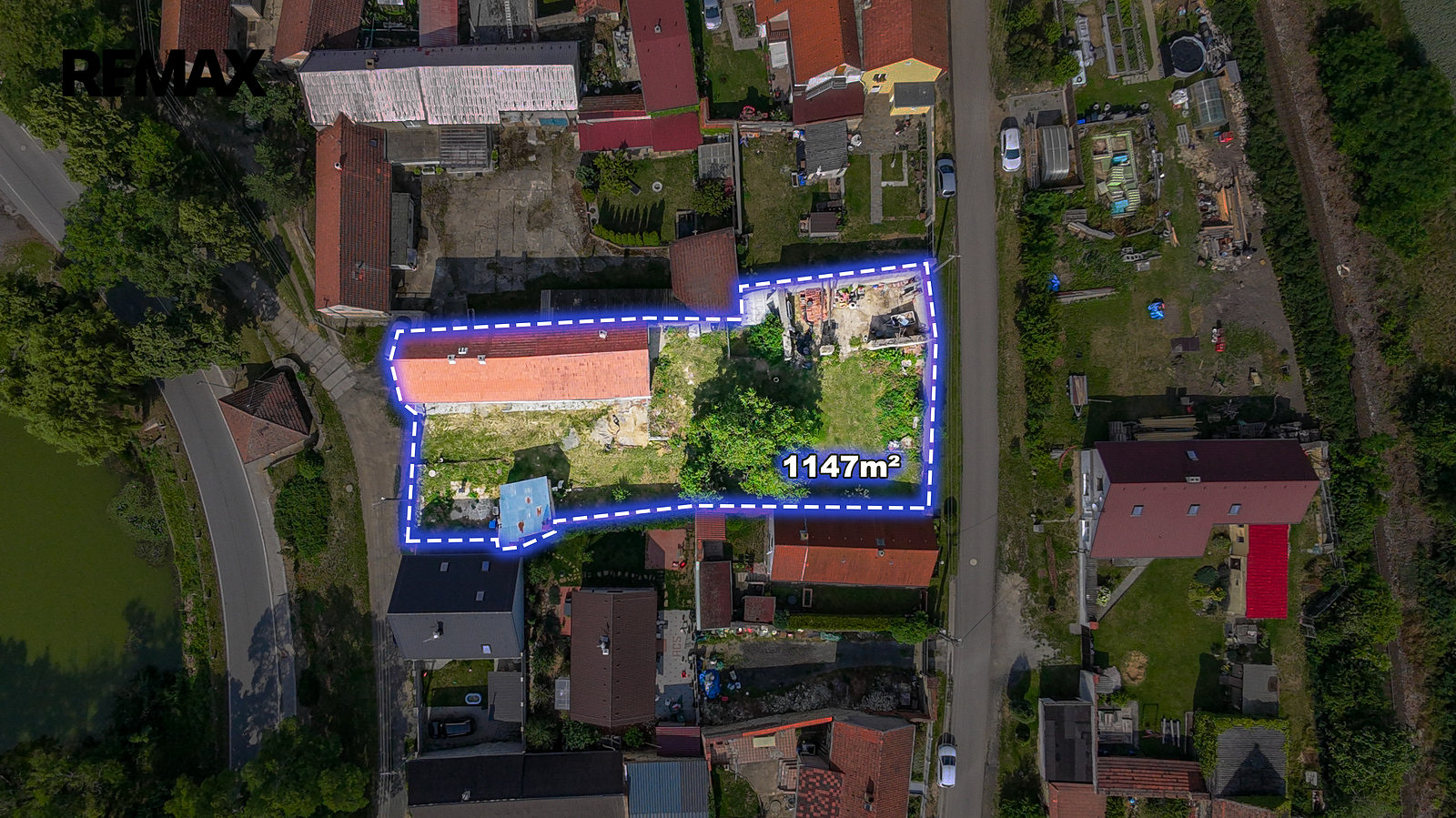 Prodej domu 170 m² s pozemkem 977 m² – pohled 2