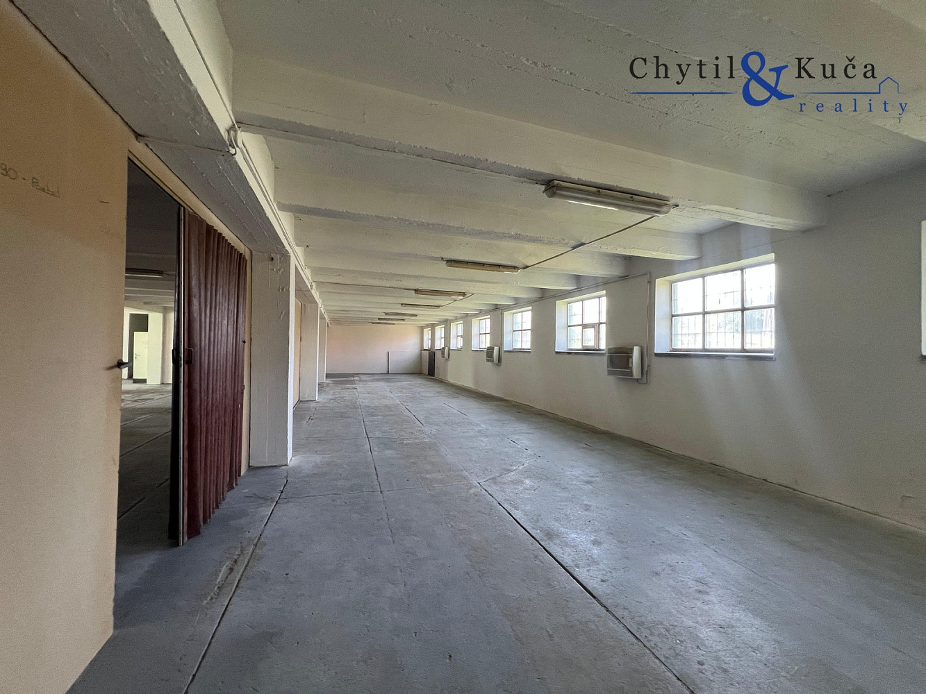 Pronájem skladovacích prostor 1 400 m² — photo 4