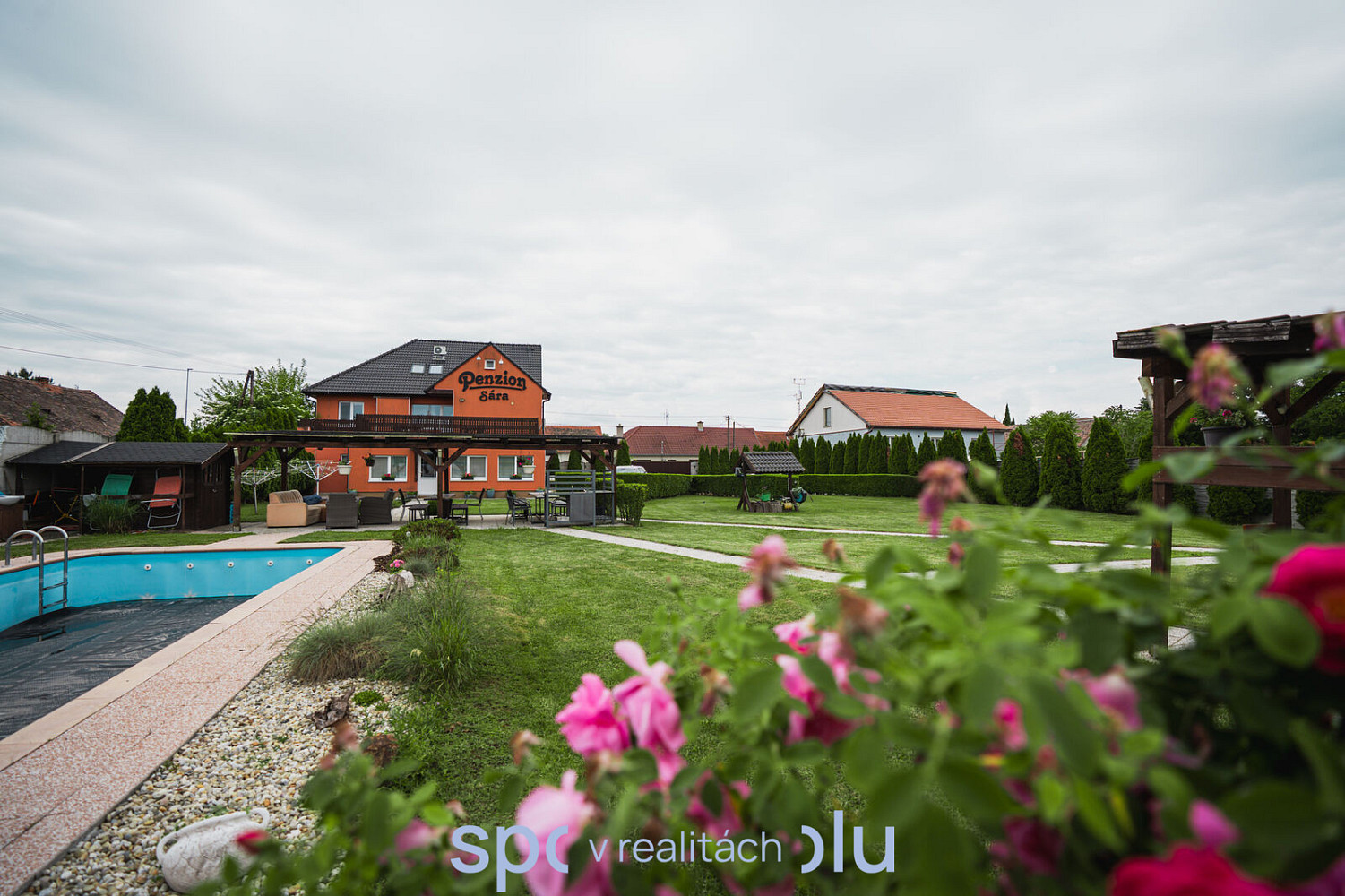 Prodej ubytovacího objektu 347 m² – fotografie 2
