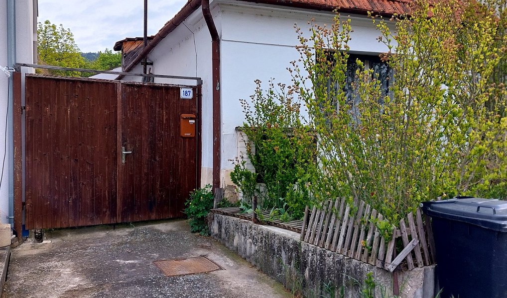 Prodej stavebního pozemku 2 224 m², Perná – náhled fotky 8