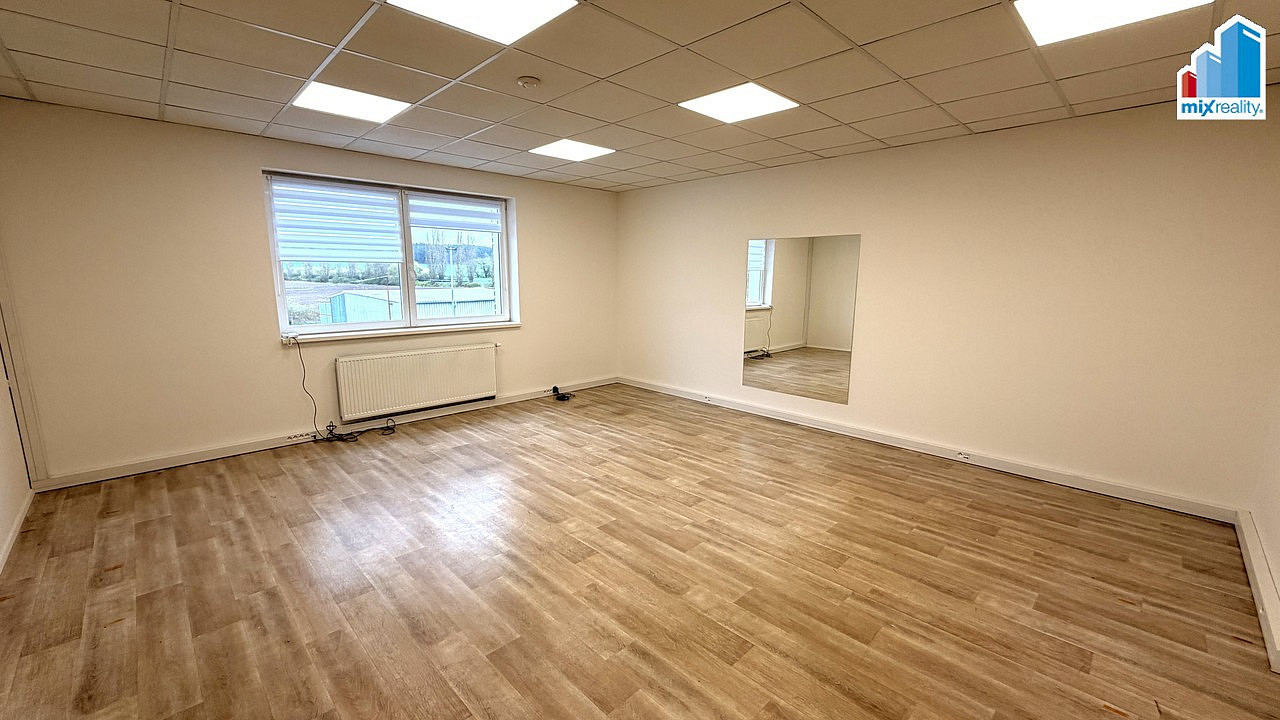 Pronájem kanceláře 28 m² — photo 4