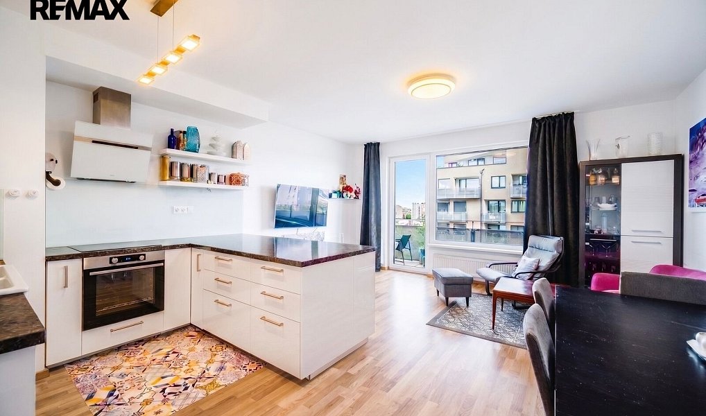 Prodej bytu 4+kk 93 m², Praha – náhled fotky 4