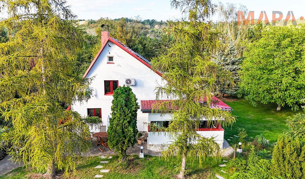 Prodej domu 154 m² s pozemkem 1 916 m², Žiželice – náhled fotky 3