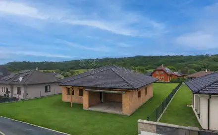 Prodej domu 127 m² s pozemkem 857 m², Staňkovice, okres Louny