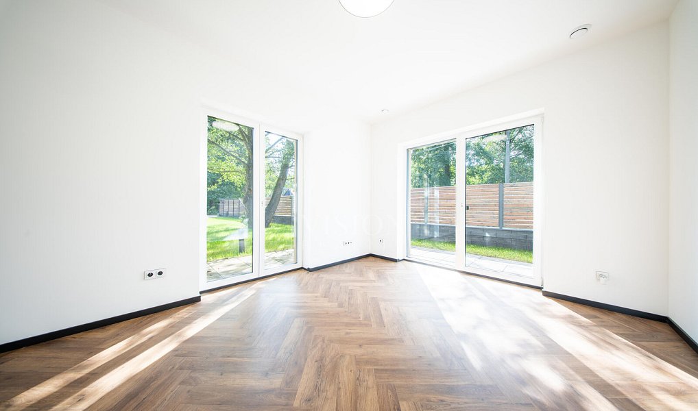 Prodej domu 272 m² s pozemkem 1 091 m², Kamenice – náhled fotky 12