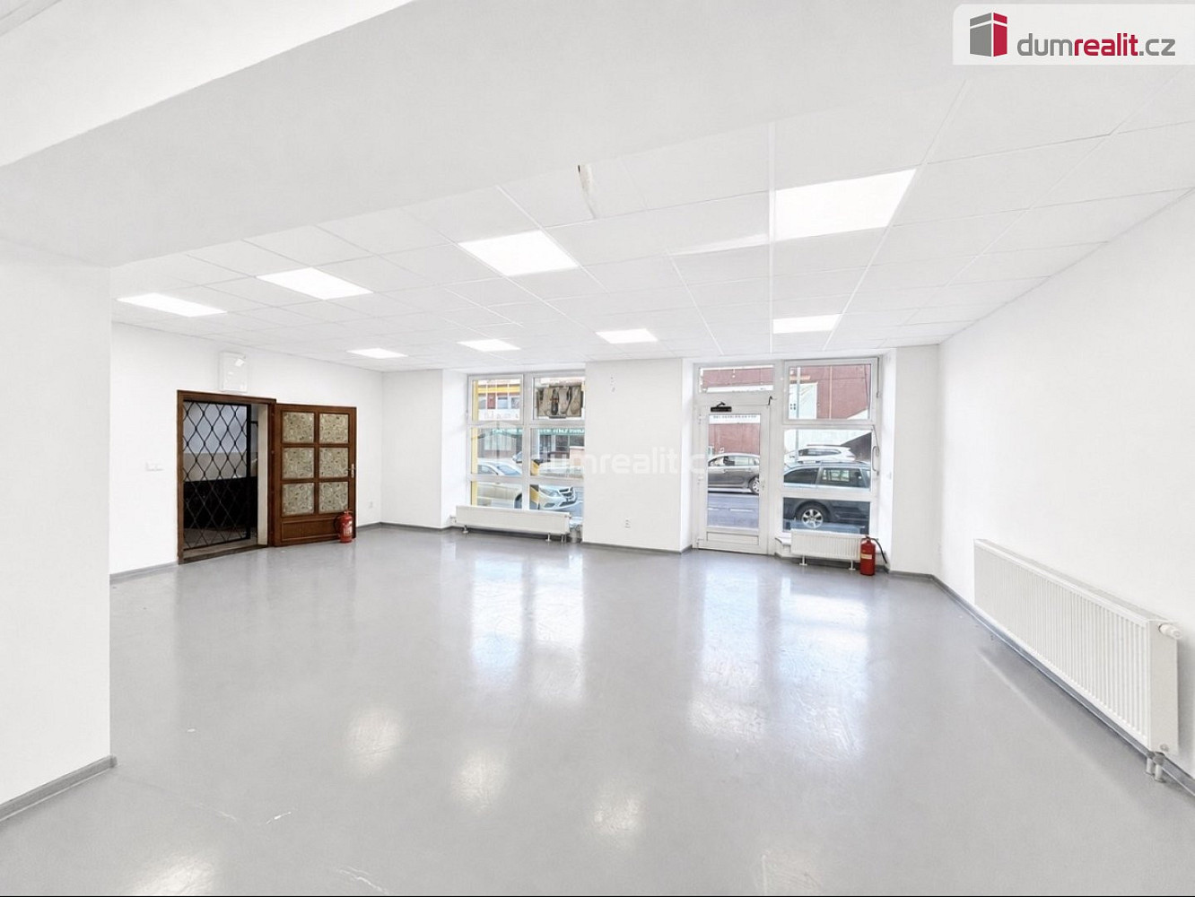 Pronájem obchodních prostor 140 m² – fotografie 2